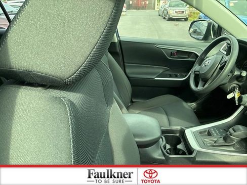 Used 2019 Toyota RAV4 LE w/ All Weather Liner Package AWD/4WD image 20