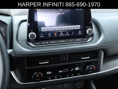 Used 2023 Nissan Rogue SV image 26