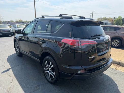 Used 2017 Toyota RAV4 LE image 5