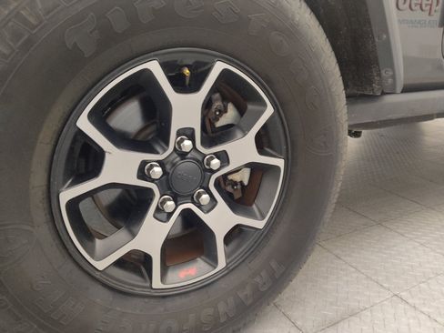 Used 2018 Jeep Wrangler Unlimited Rubicon w/ Safety Group AWD/4WD image 31