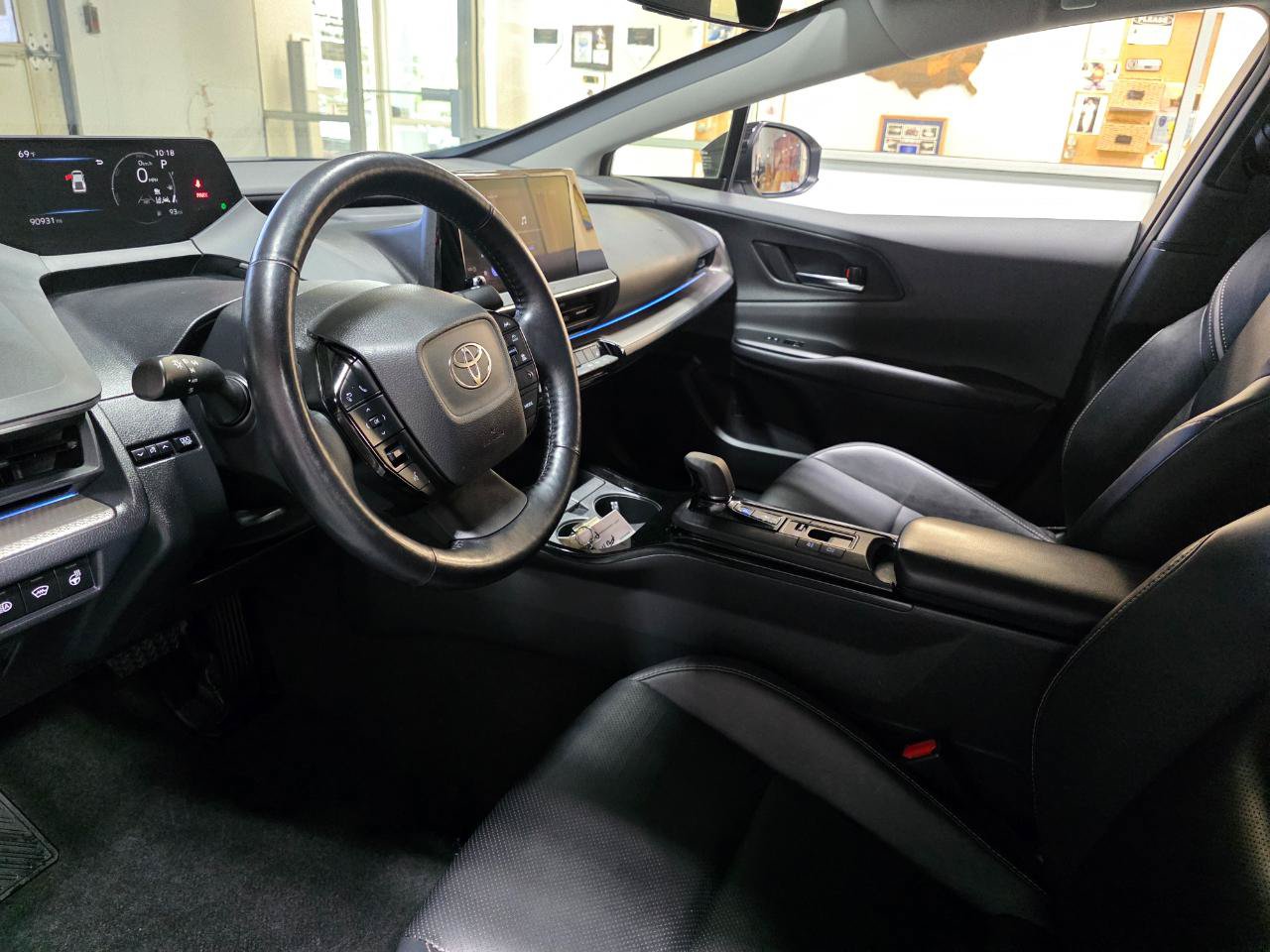 Used 2023 Toyota Prius XLE AWD/4WD image 16