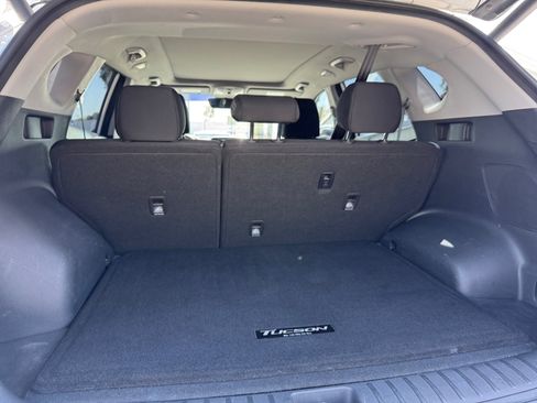 Used 2019 Hyundai Tucson Night FWD image 17