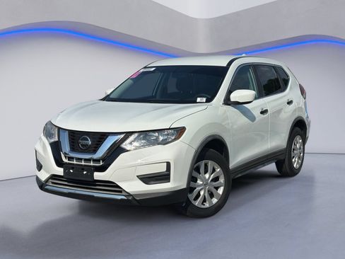 Used 2018 Nissan Rogue S AWD/4WD image 2