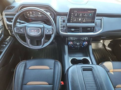 Used 2023 GMC Yukon AT4 w/ AT4 Premium Package AWD/4WD image 10