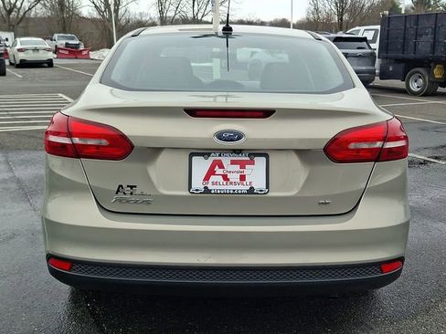 Used 2016 Ford Focus SE image 5