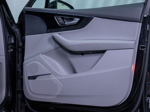 Used 2017 Audi Q7 3.0T Premium Plus image 10