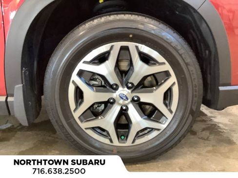Used 2020 Subaru Forester Premium AWD/4WD image 23