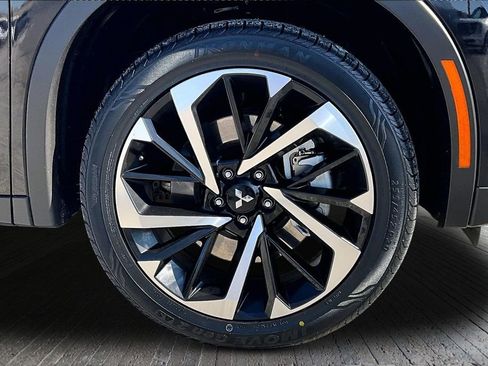 Used 2022 Mitsubishi Outlander SE image 10