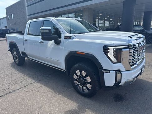 New 2025 GMC Sierra 2500 Denali w/ Denali Reserve Package image 8