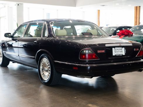 Used 1996 Jaguar XJ Vanden Plas RWD image 6