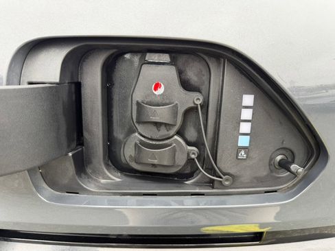 Used 2024 Hyundai Kona Limited FWD image 51