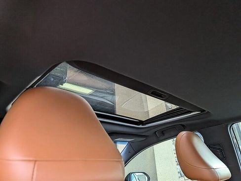 Used 2019 Toyota Avalon Limited FWD image 28