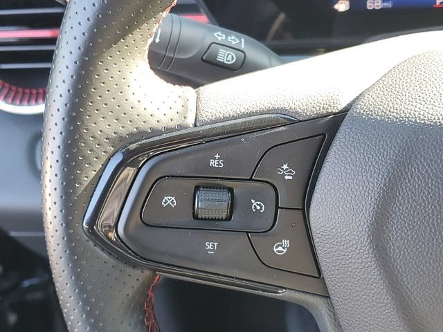 Certified 2024 Chevrolet Trax RS w/ Sunroof Package FWD image 21