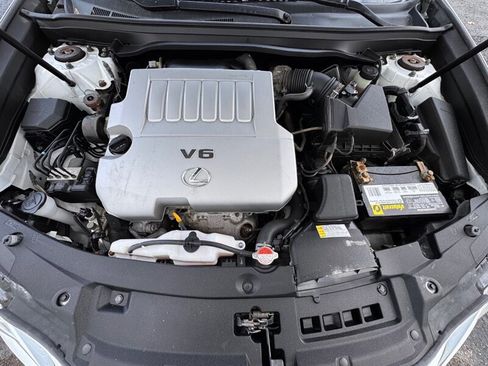 Used 2016 Lexus ES 350 w/ Luxury Package w/Wood Trim image 33