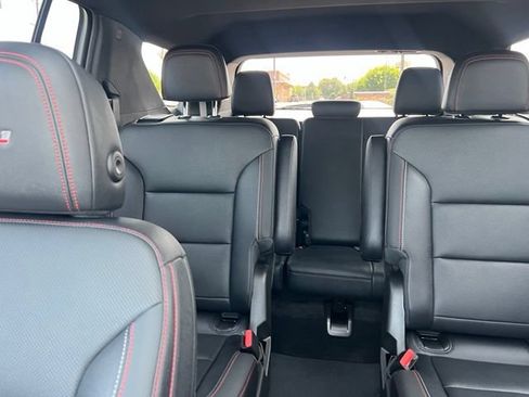 Used 2025 Chevrolet Traverse Z71 w/ Driver Confidence Package AWD/4WD image 15