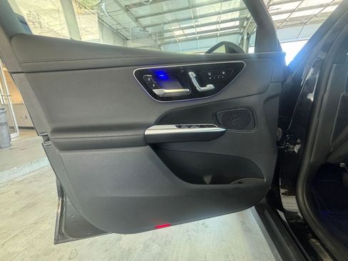 Used 2024 Mercedes-Benz GLC 300 image 18