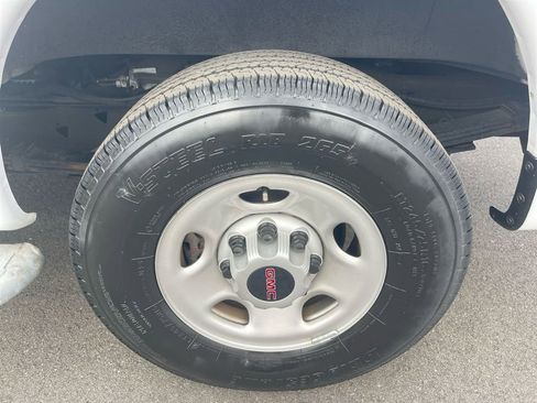 Used 2024 GMC Savana 2500 Work Van w/ Driver Convenience Package image 25