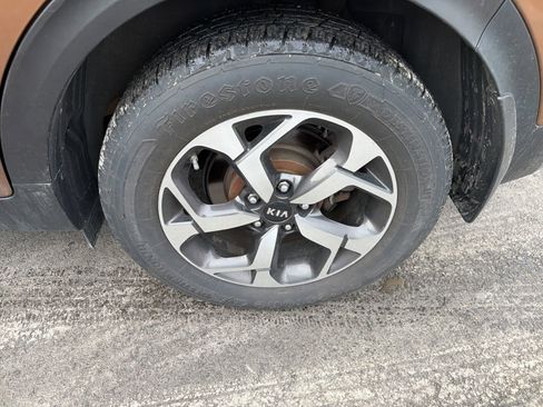 Used 2020 Kia Sportage LX image 7