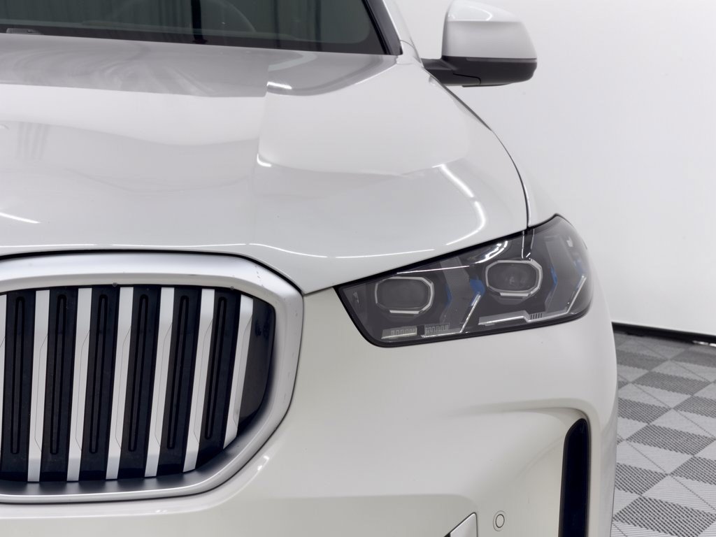 Used 2024 BMW X5 xDrive40i w/ Premium Package AWD/4WD image 12