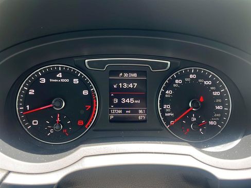 Used 2017 Audi Q3 2.0T Premium Plus w/ Premium Plus Package AWD/4WD image 4
