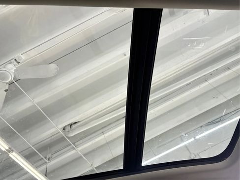 Used 2019 Volvo XC60 T5 Momentum w/ Multimedia Package image 28