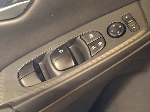 Used 2025 Nissan Sentra SV FWD image 27