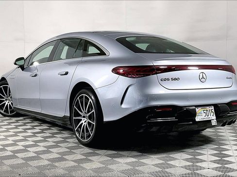 Used 2022 Mercedes-Benz EQS 580 4MATIC Sedan image 12