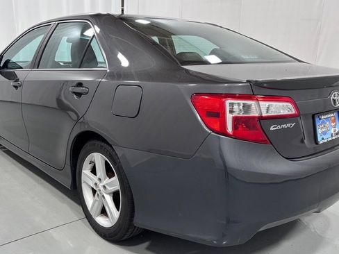 Used 2012 Toyota Camry SE FWD image 7