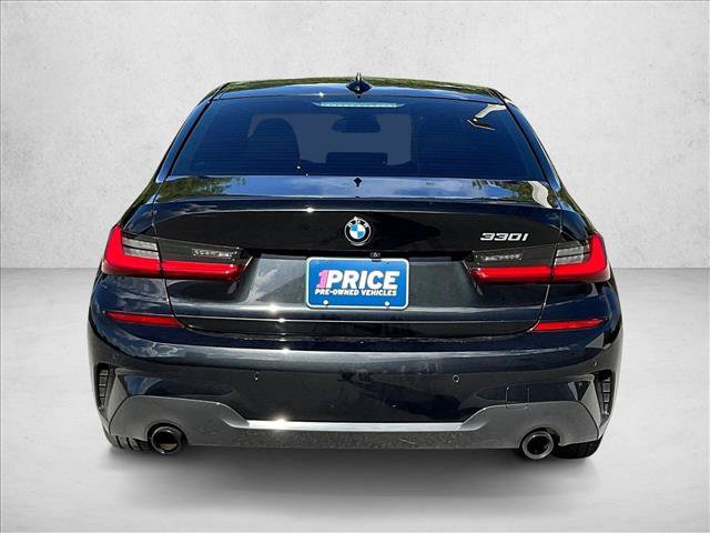 Used 2021 BMW 330i Sedan w/ M Sport Package RWD image 4