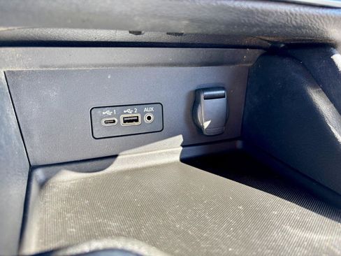 Used 2021 Nissan Sentra SV FWD image 24