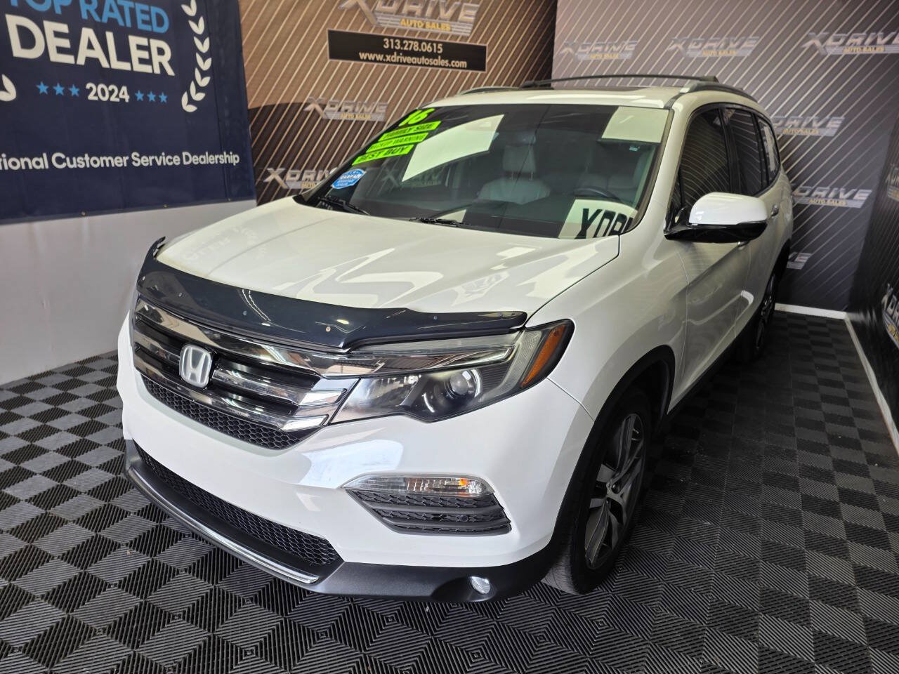Used 2016 Honda Pilot Touring image 2
