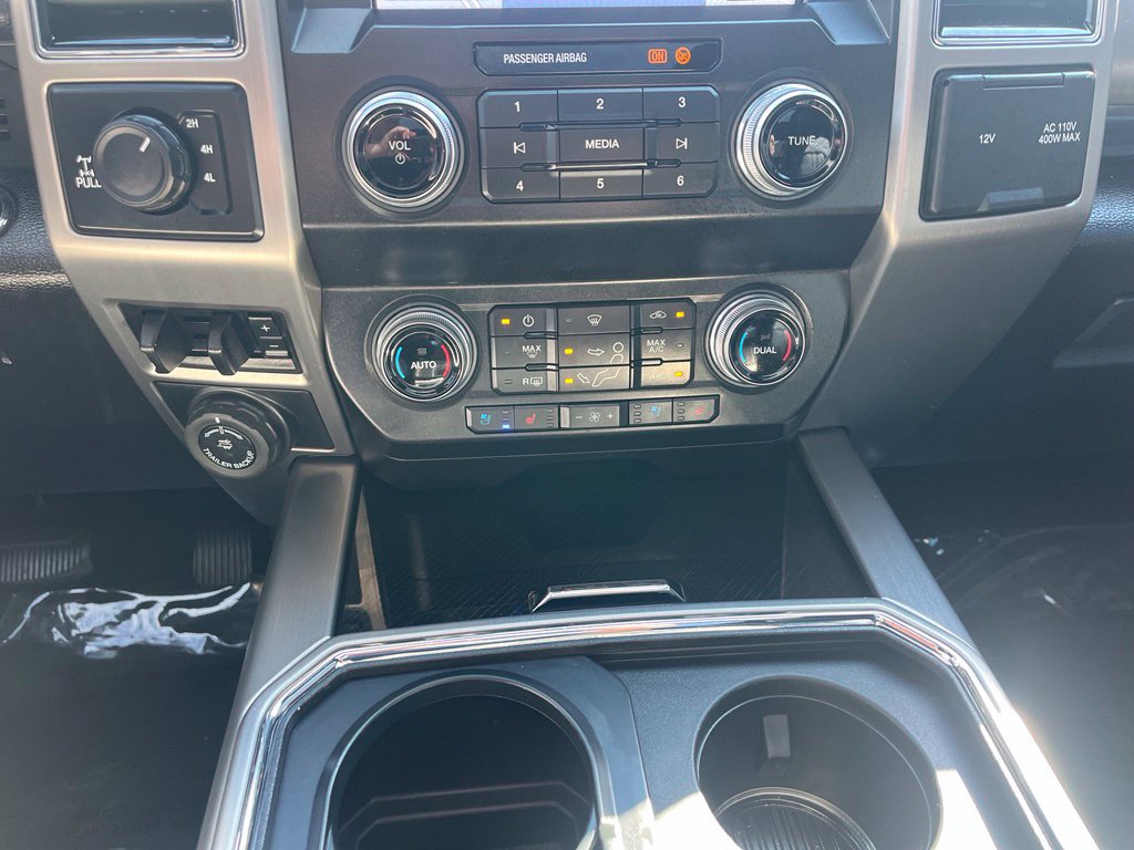 Used 2021 Ford F350 Platinum w/ FX4 Off-Road Package AWD/4WD image 32