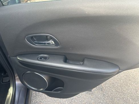 Used 2018 Honda HR-V EX image 22