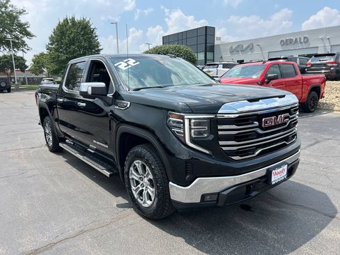 Used 2022 GMC Sierra 1500 SLT AWD/4WD image 6