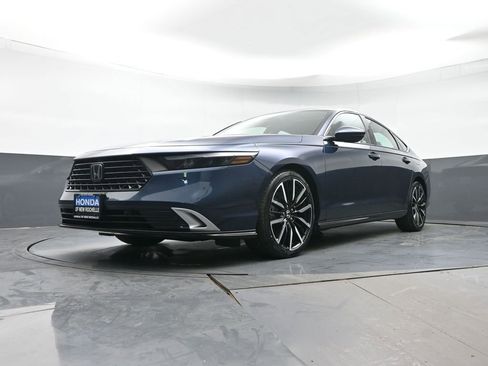 Certified 2024 Honda Accord Touring image 27