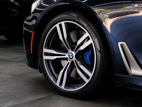 Used 2018 BMW M760i xDrive AWD/4WD image 76