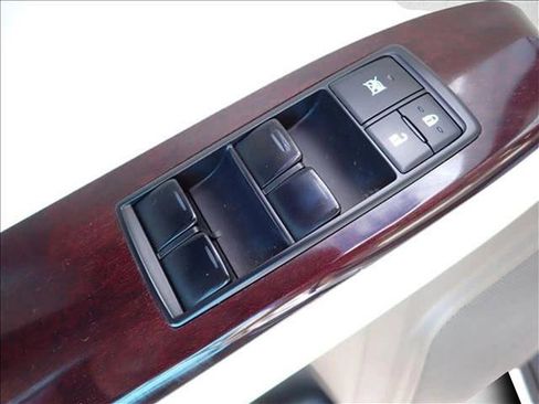 Used 2015 Lexus GX 460 image 17