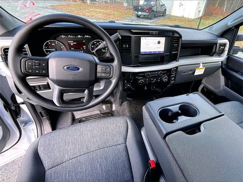 New 2026 Ford F250 XL w/ XL Chrome Package image 6