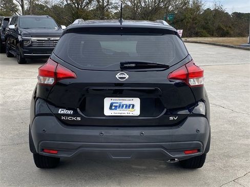 Used 2020 Nissan Kicks SV image 5
