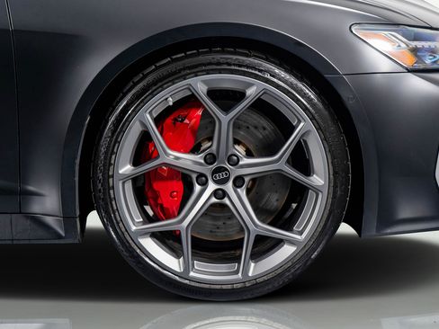 Used 2025 Audi RS 6 performance image 8