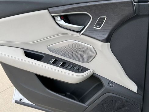 Certified 2025 Acura RDX SH-AWD w/ Advance Package image 30