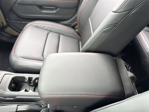 New 2025 Jeep Wrangler Unlimited Rubicon w/ Steel Bumper Group image 19