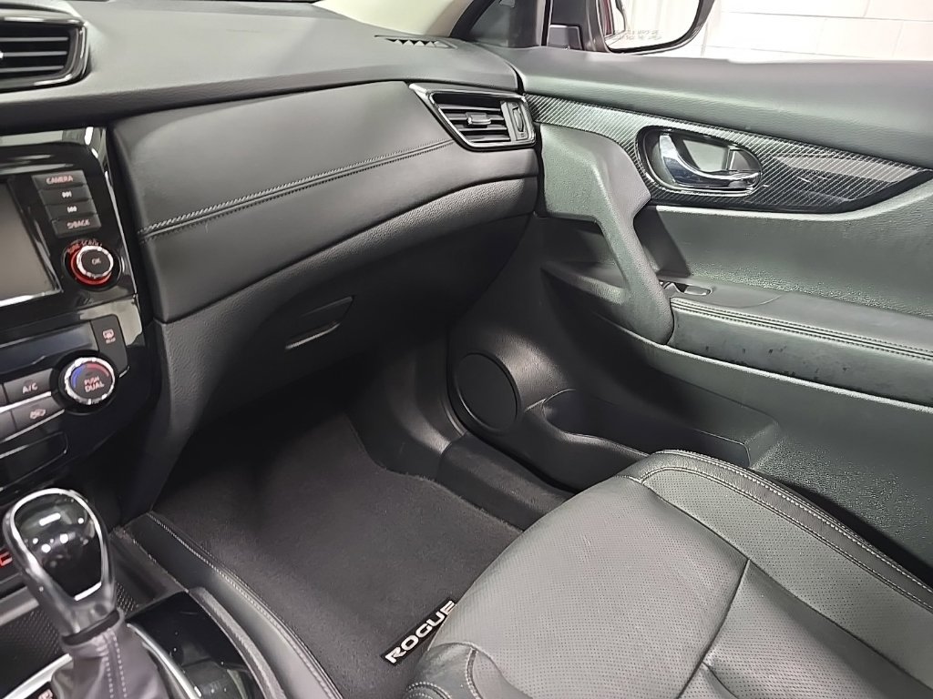 Used 2018 Nissan Rogue SL w/ Premium Package AWD/4WD image 28