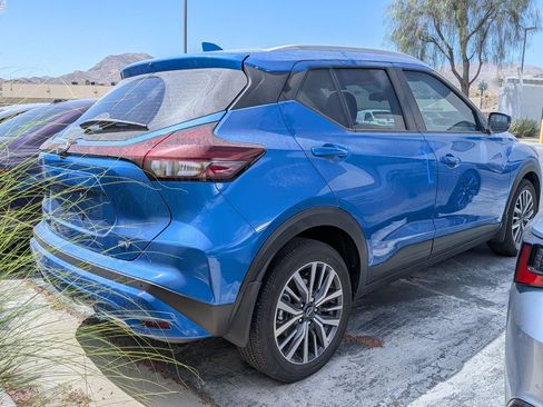 Used 2024 Nissan Kicks SV FWD image 4
