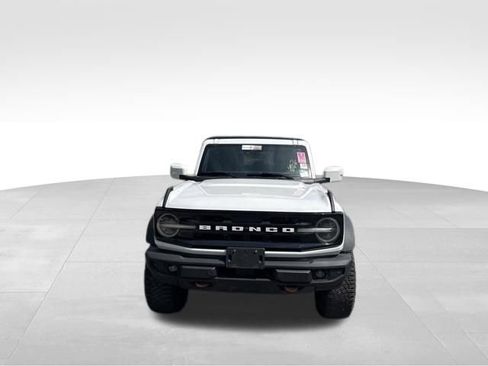 Used 2021 Ford Bronco Outer Banks w/ Sasquatch Package AWD/4WD image 2