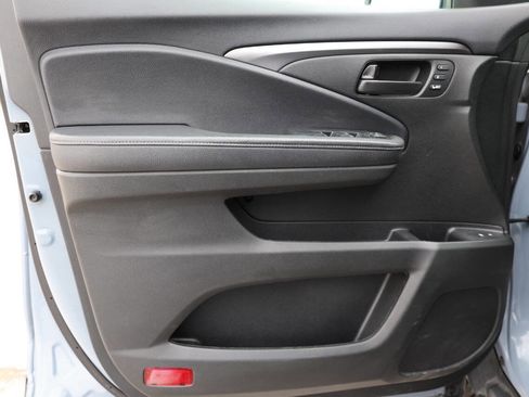 Used 2023 Honda Passport EX-L image 12