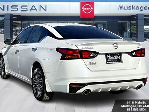 New 2025 Nissan Altima 2.5 SL image 3