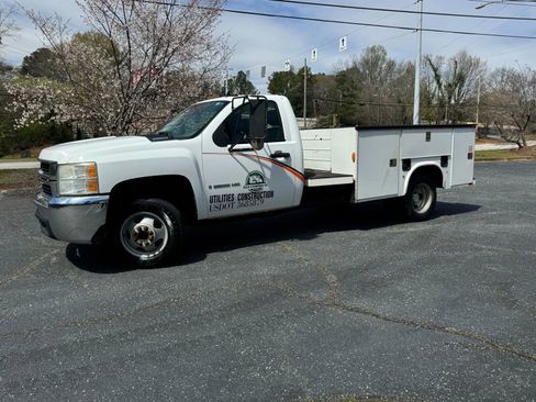 Used 2008 Chevrolet Silverado 3500 W/T RWD image 3