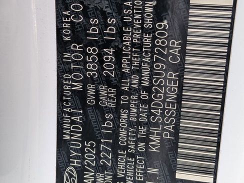 Used 2025 Hyundai Elantra SEL image 27