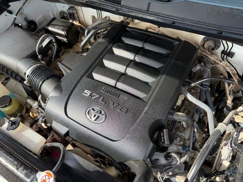 Used 2019 Toyota Tundra SR5 w/ SR5 Upgrade Package image 68